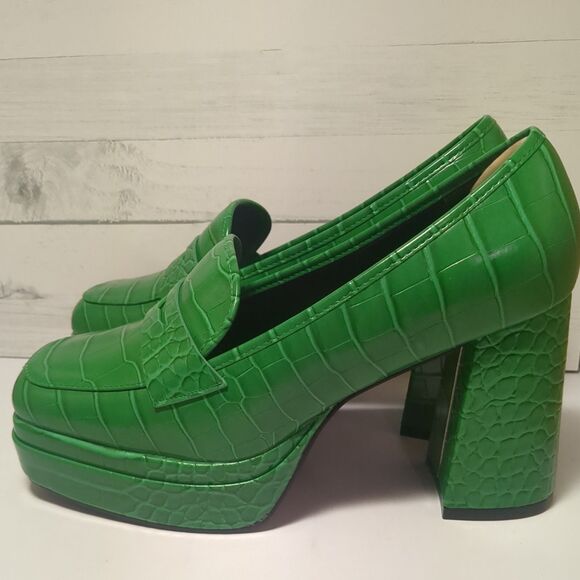 Shoes - Womens Fashion To Figure Madelyn Green Faux Croc Loafer Size 11W St Patty's Wear